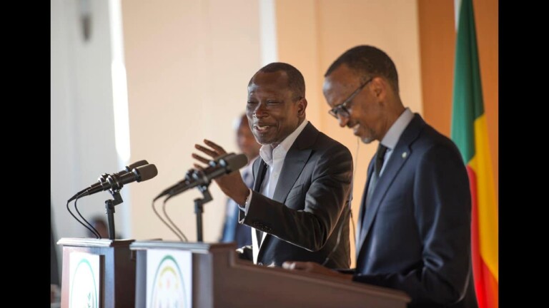 Patrice Talon reÃ§u par Paul Kagame en aoÃ»t 2016 au Rawanda.