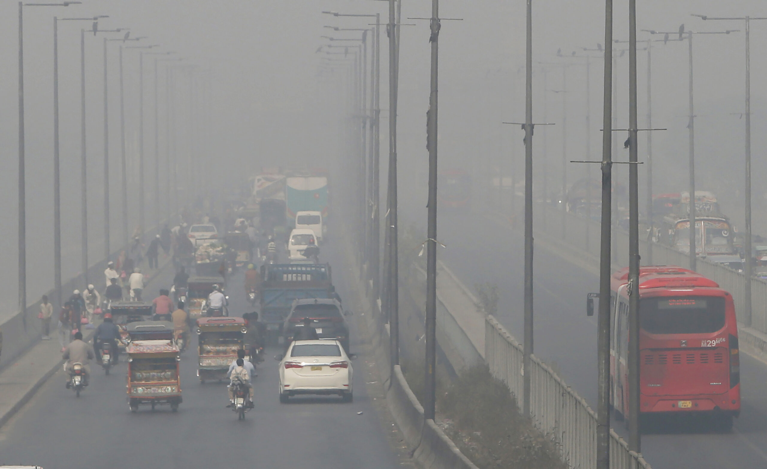 Pakistan : les habitants de Lahore en ont assez de la pollution atmosphÃ©rique