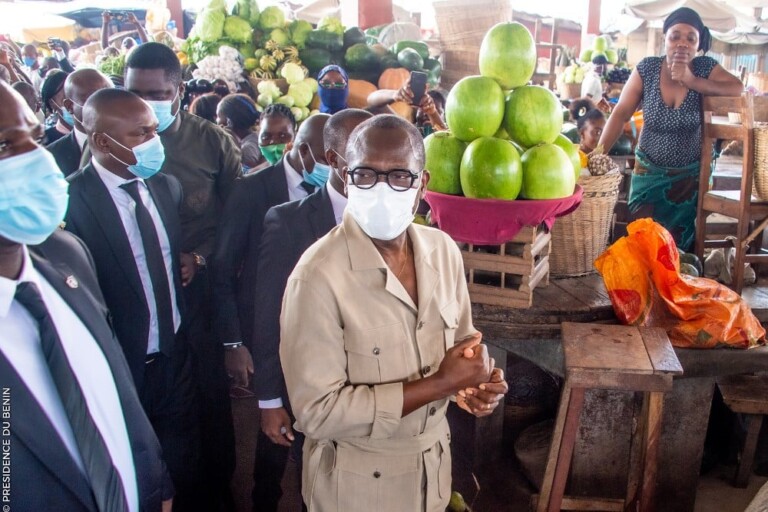 Patrice Talon en tournÃ©e dans quelques marchÃ©s Ã  Cotonou