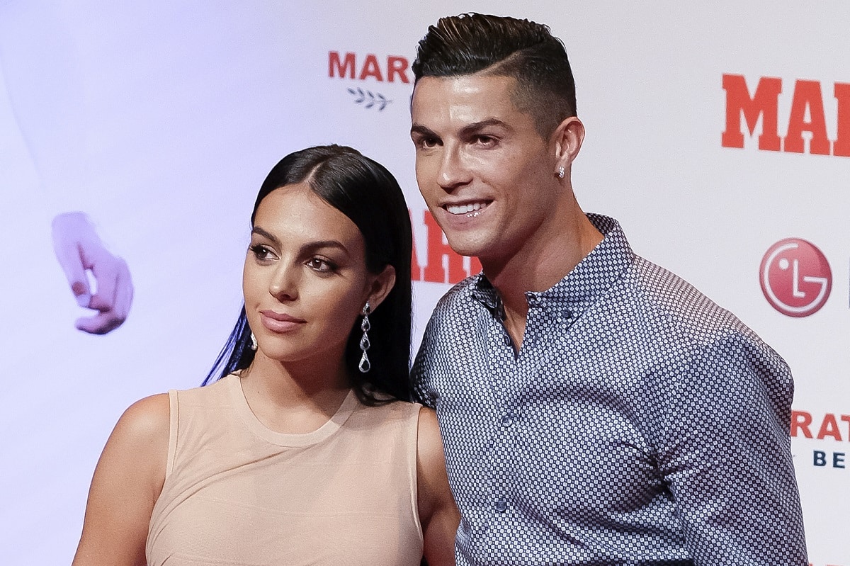 Cristiano Ronaldo et sa femme Georgina Rodriguez souriants