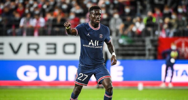 Idrissa Gueye sous le maillot du PSG