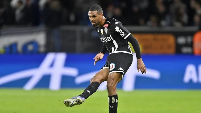 Cedric Hountondji sous le maillot de Angers