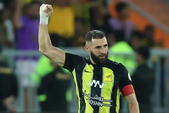 Karim Benzema avec le maillot de Al Ittihad